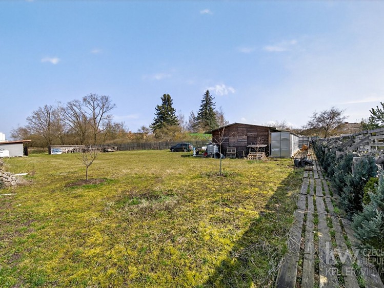 Prodej pozemku, 1 453 m² (2 z 15)
