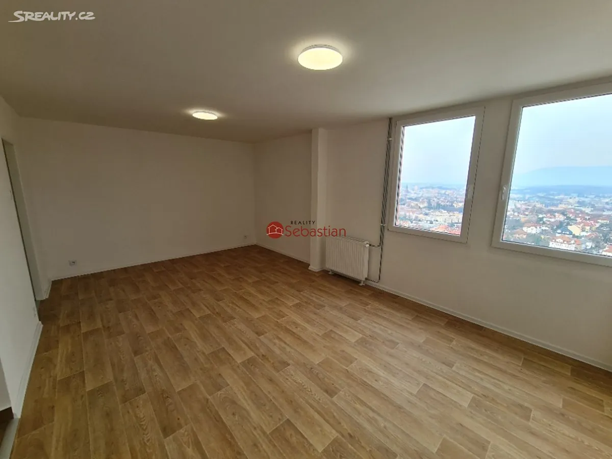 Pronájem bytu 1+1 36 m² – pohled 3