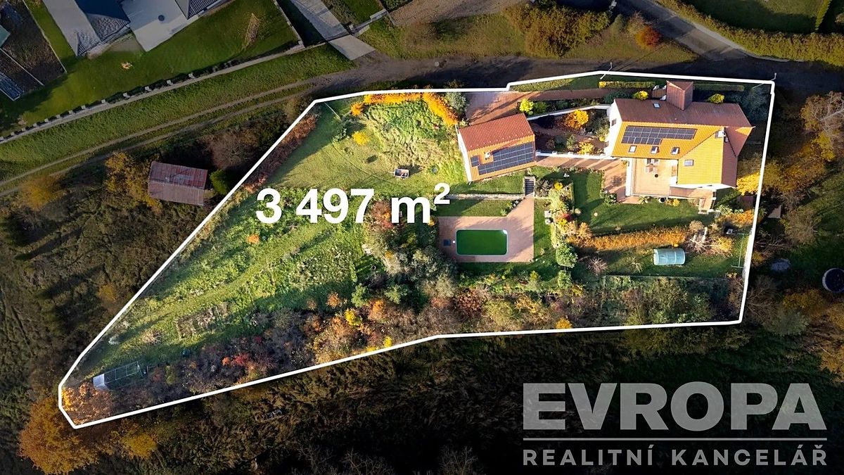 Prodej rodinného domu 350 m², pozemek 3497 m² – fotografie 3