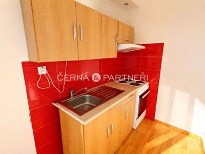 Pronájem bytu 1+kk 32 m²