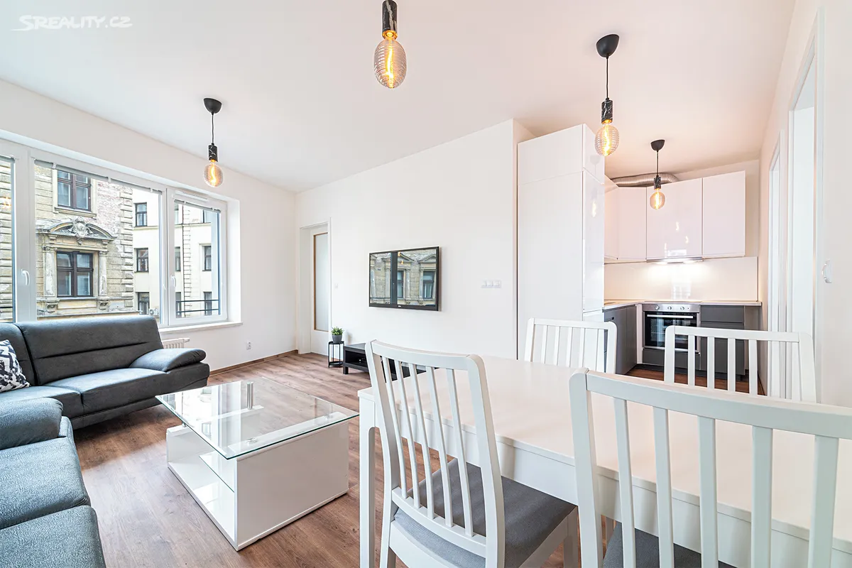 Pronájem bytu 3+kk 70 m² – pohled 5