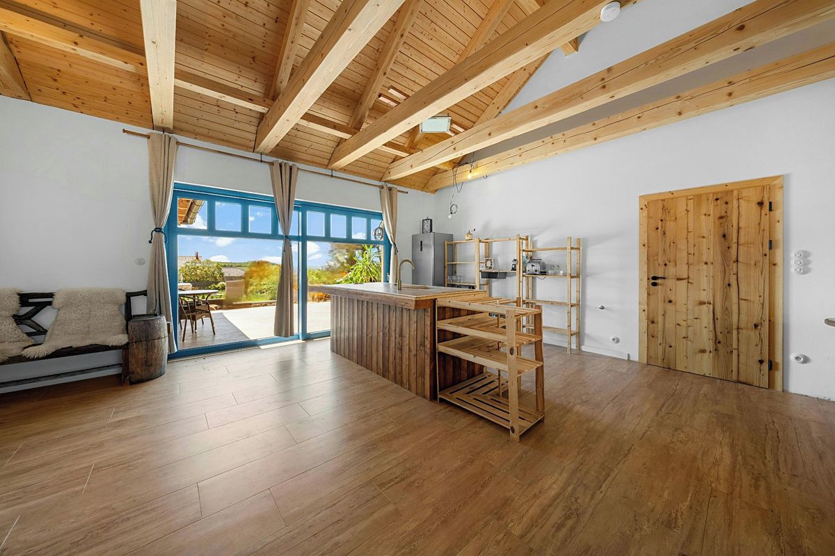 Prodej rodinného domu 182 m², pozemek 1107 m² – fotografie 4