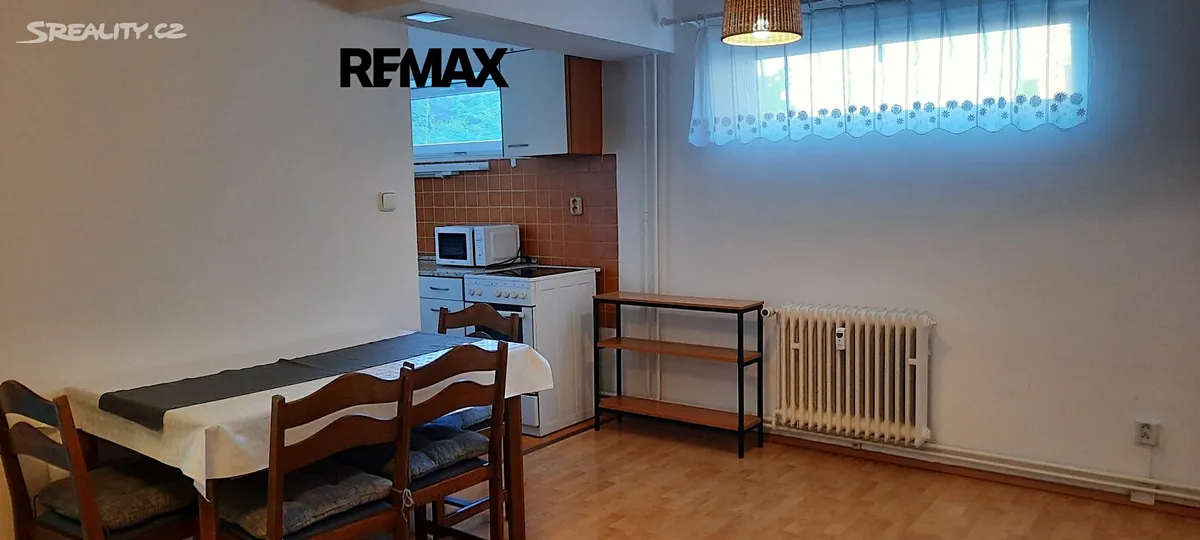 Pronájem bytu 3+kk 65 m², Praha
