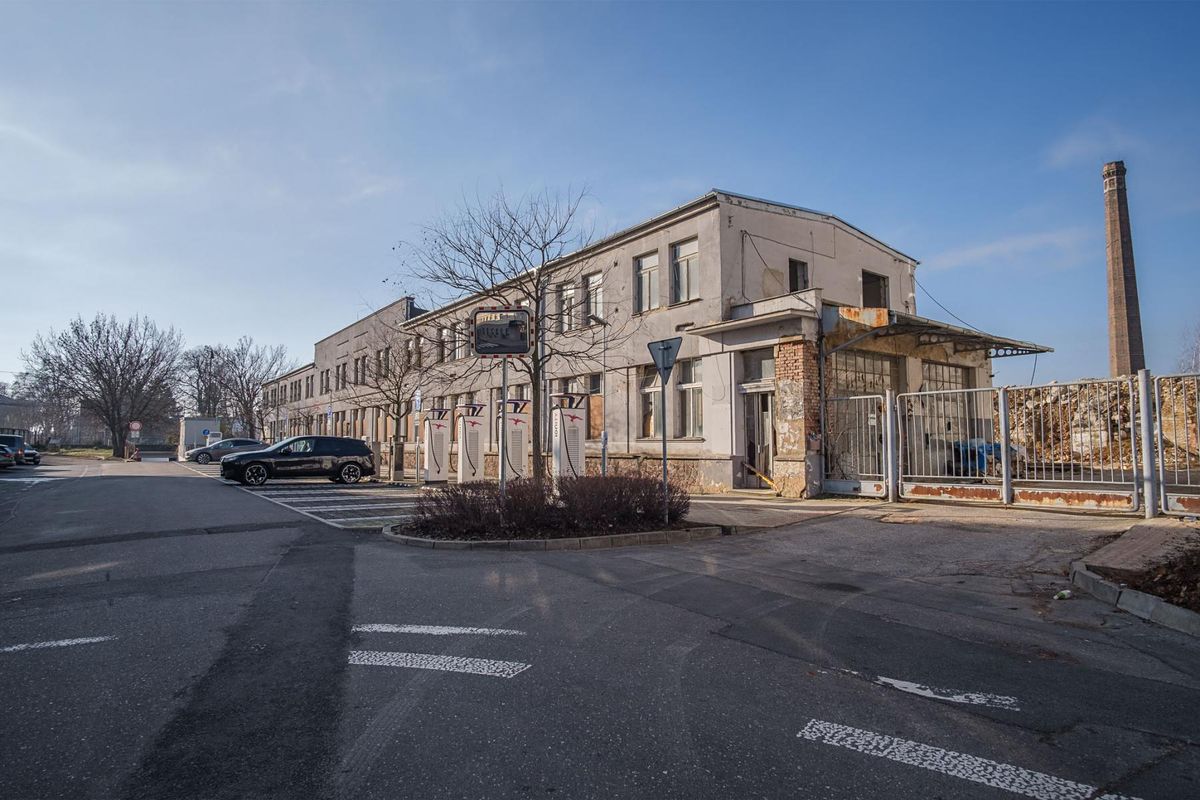 Prodej obchodního prostoru 1299 m² – fotografie 2