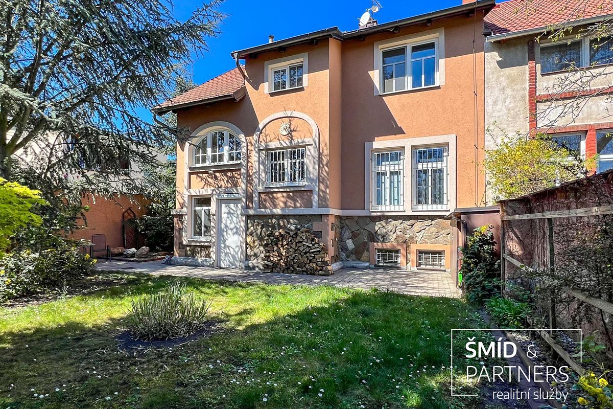 Prodej rodinného domu 186 m², pozemek 355 m² – fotografie 2