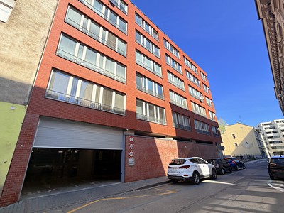 Pronájem garážového stání 13 m²