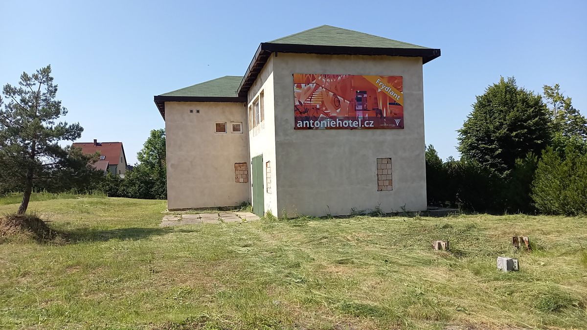 Prodej výrobní haly, prostoru 5718 m²