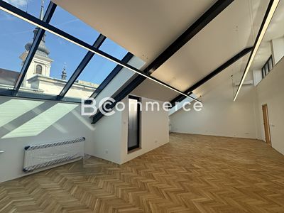 Pronájem kanceláře 186 m²