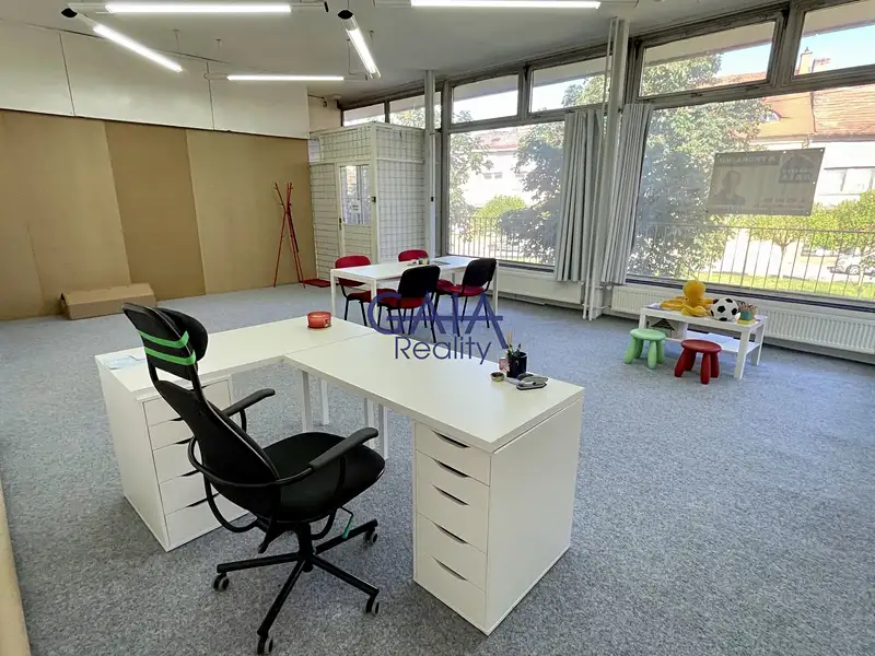 Pronájem obchodního prostoru 56 m², Strážnice – náhled fotky 2