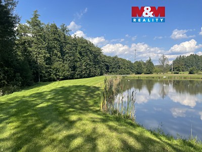 Prodej  stavebního pozemku 9 437 m²