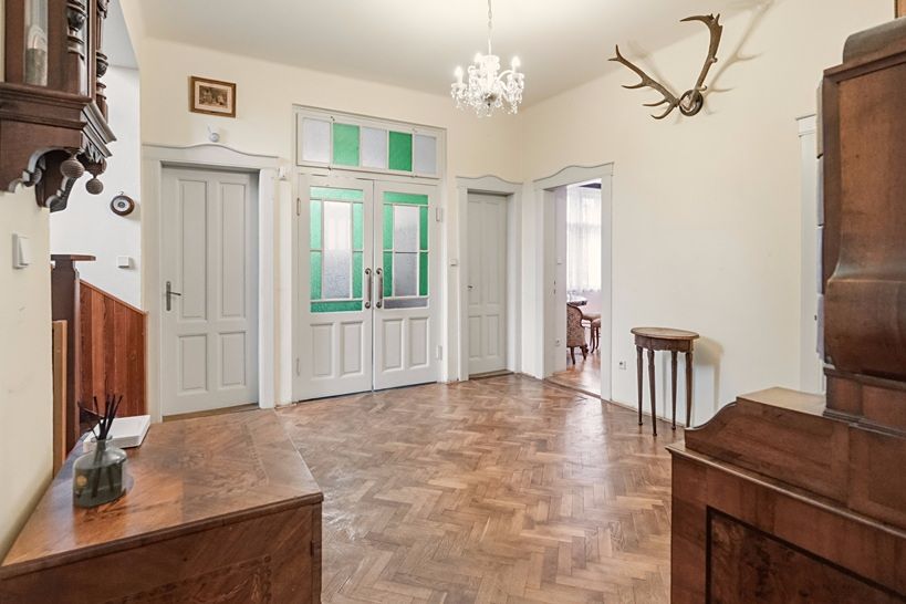 Prodej vily 321 m², pozemek 1044 m² – fotografie 4