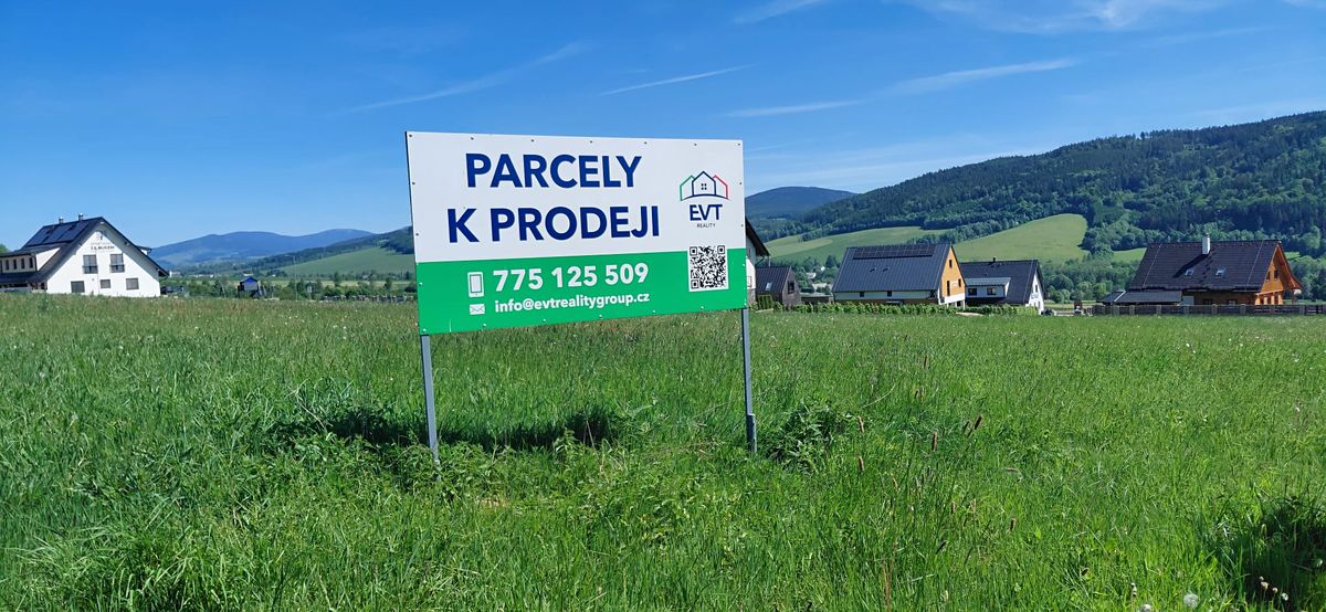Prodej stavebního pozemku 1251 m²