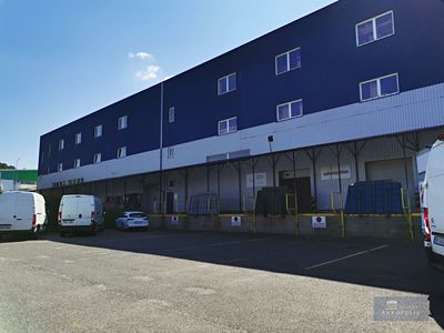 Pronájem skladového prostoru 200 m²