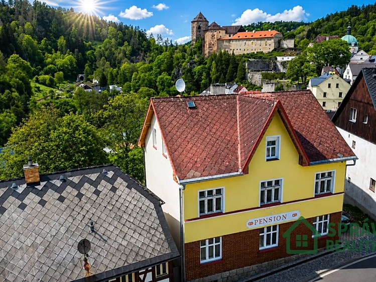 Prodej komerčního prostoru, 298 m² (1 z 23)