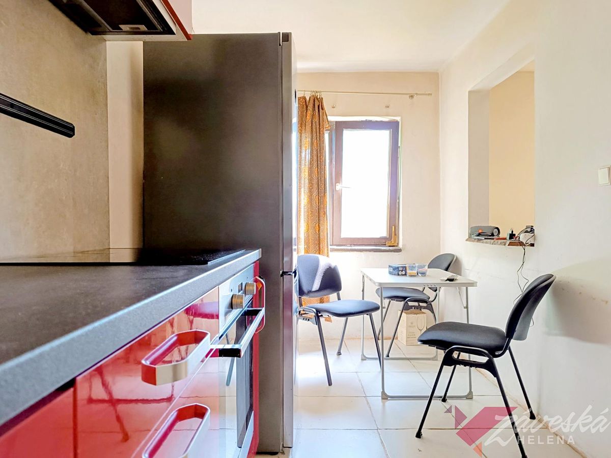 Prodej rodinného domu 130 m², pozemek 1571 m² – fotografie 3