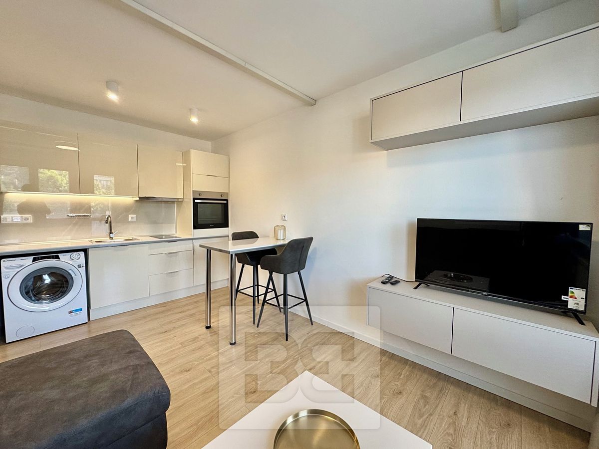 Pronájem bytu 1+kk 30 m²
