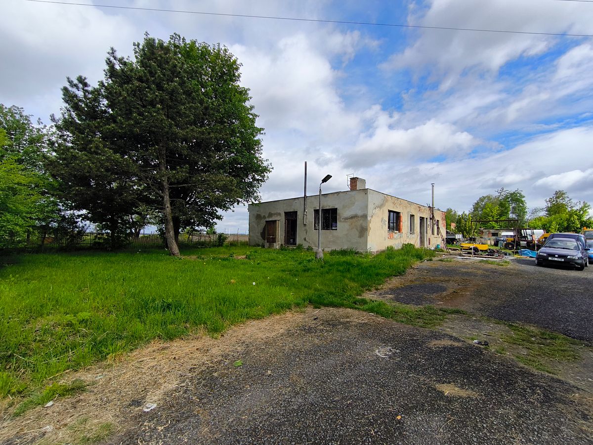 Prodej komerční nemovitosti 250 m²