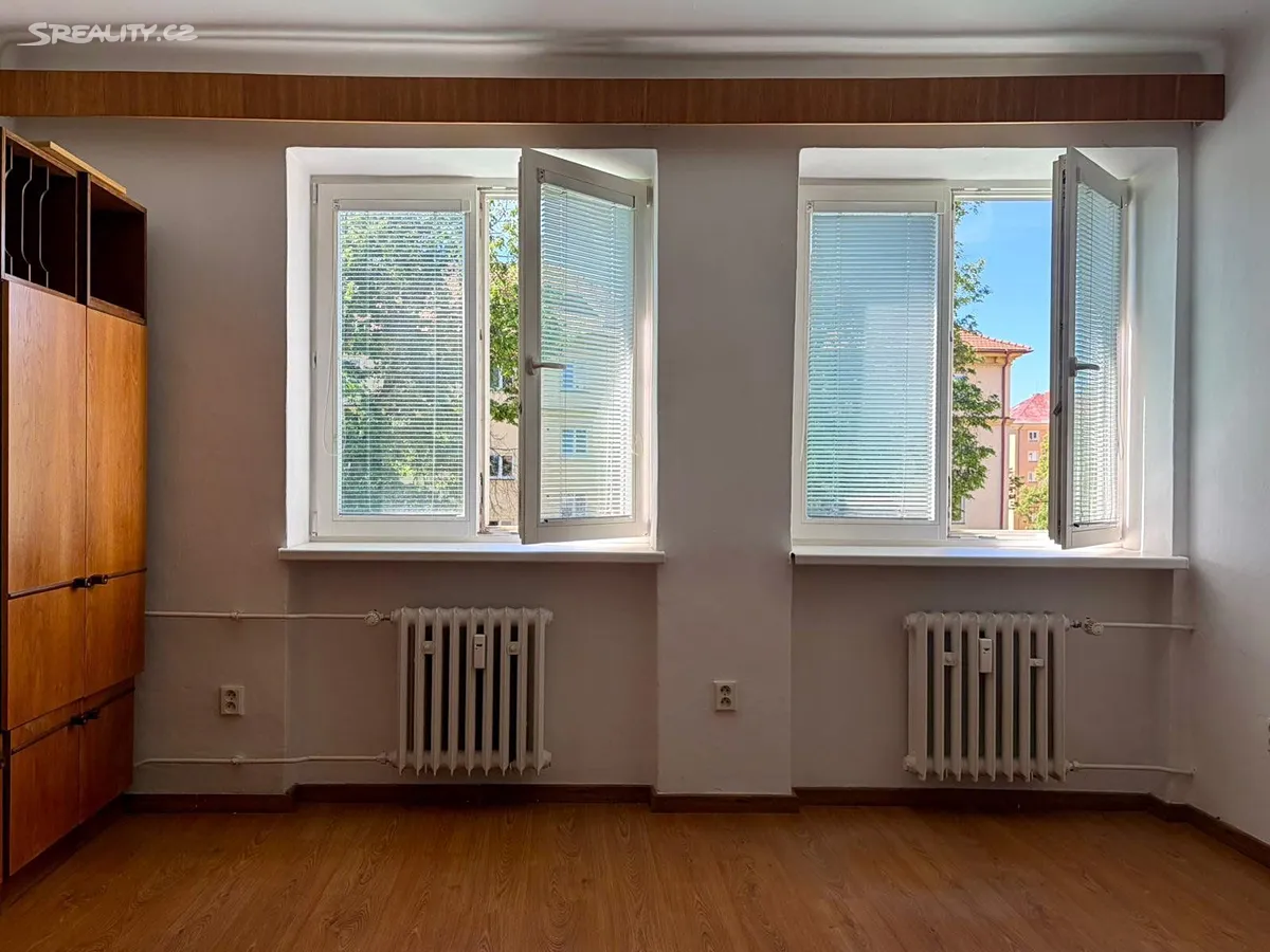 Pronájem bytu 3+1 82 m² – pohled 5