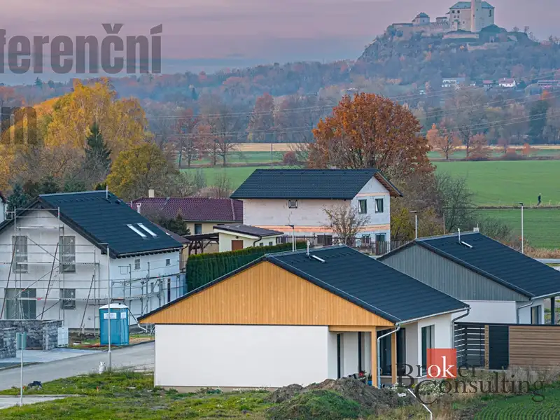 Prodej rodinného domu 90 m², pozemek 816 m², Sezemice – náhled fotky 2