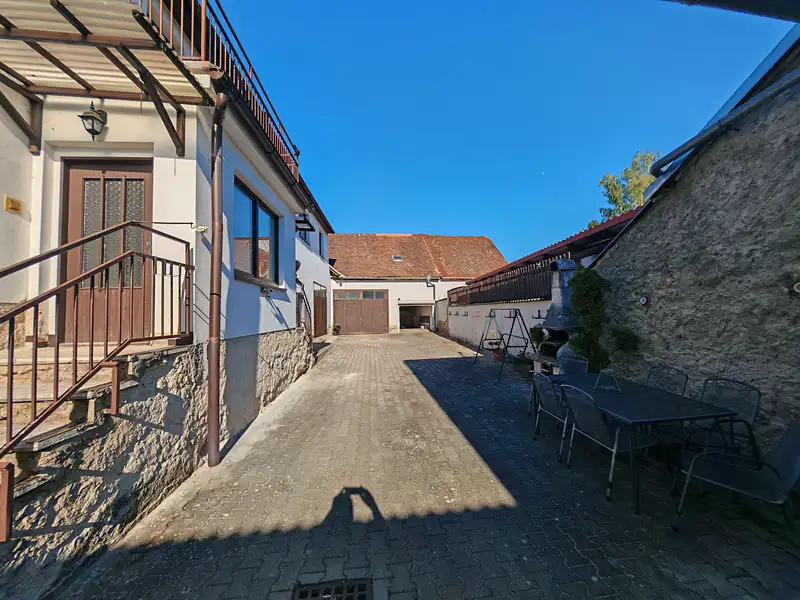 Prodej rodinného domu 300 m², pozemek 1212 m², Nihošovice – náhled fotky 1