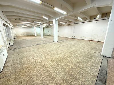 Pronájem skladového prostoru 300 m²