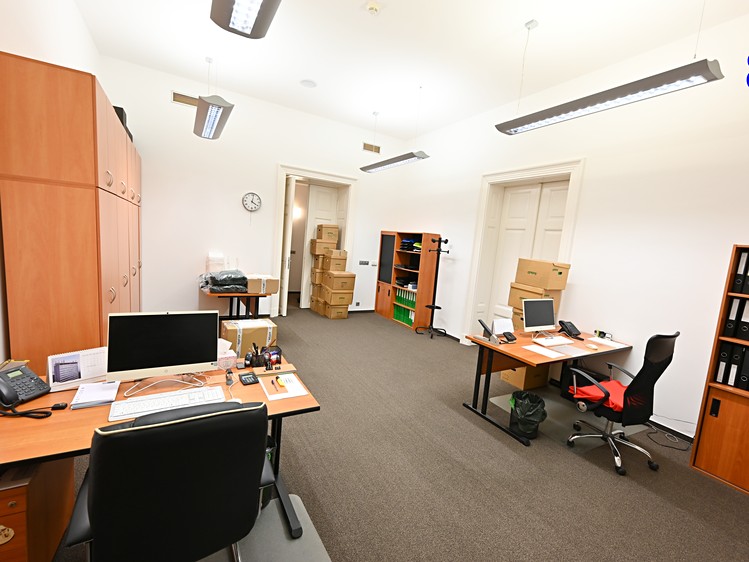 Комерційне приміщення в оренду, 264 м² (14 з 17)
