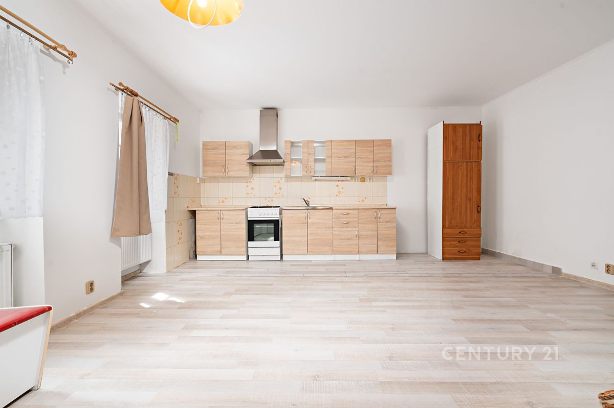 Prodej rodinného domu 143 m², pozemek 321 m² – fotografie 4