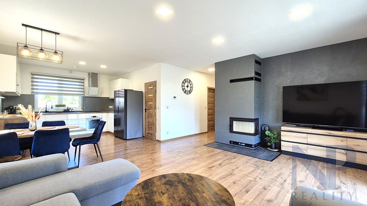 Prodej rodinného domu 112 m², pozemek 1923 m² – fotografie 3