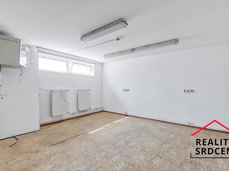 Pronájem komerčního prostoru, 613 m² (2 z 18)