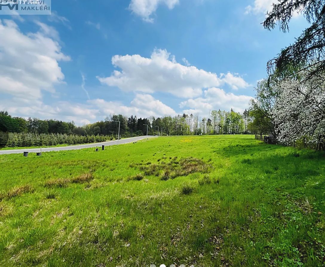 Prodej rodinného domu 150 m², pozemek 990 m² – fotografie 3