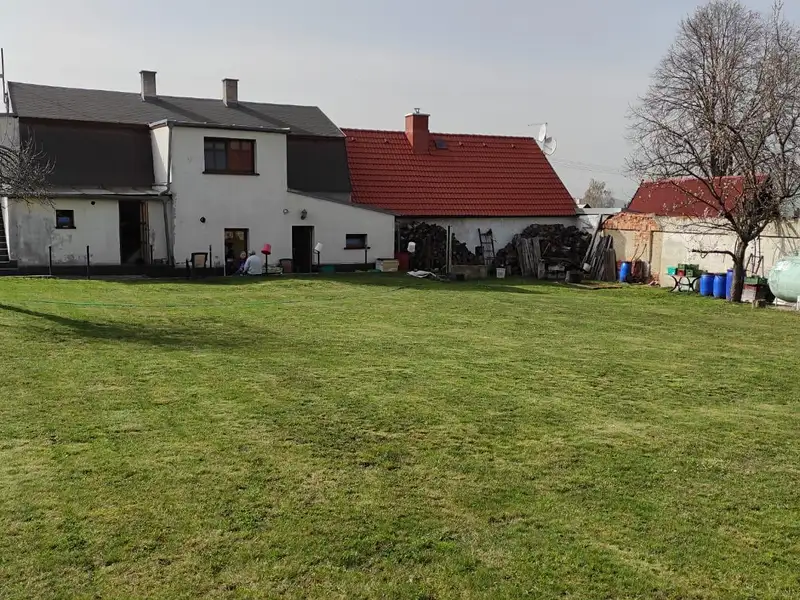 Prodej rodinného domu 240 m², pozemek 880 m², Chbany – náhled fotky 3