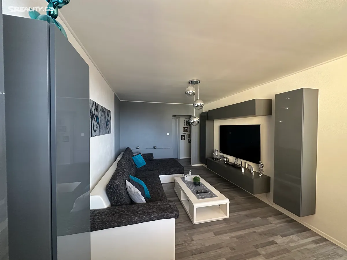 Prodej bytu 3+1 77 m² – pohled 2