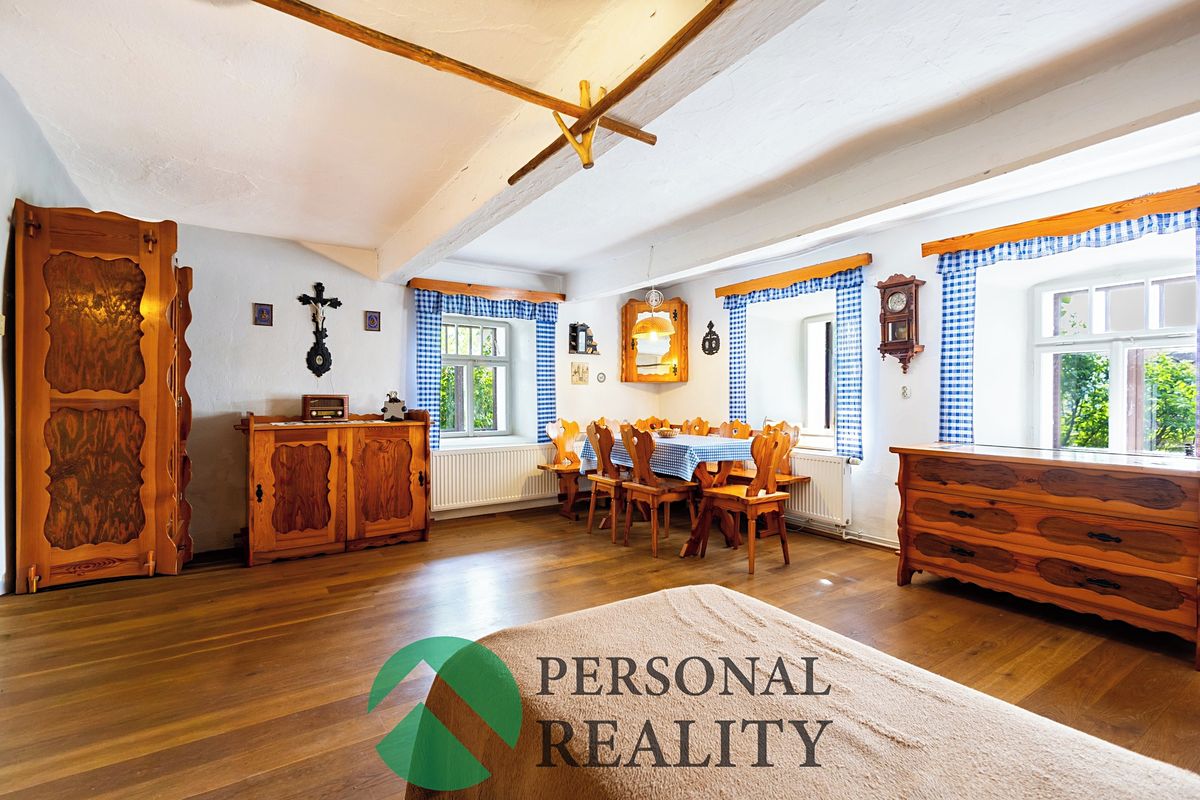 Prodej rodinného domu 190 m², pozemek 680 m² – fotografie 3