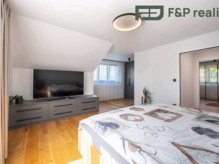 Будинок на продаж, 320 м² (15 з 30)