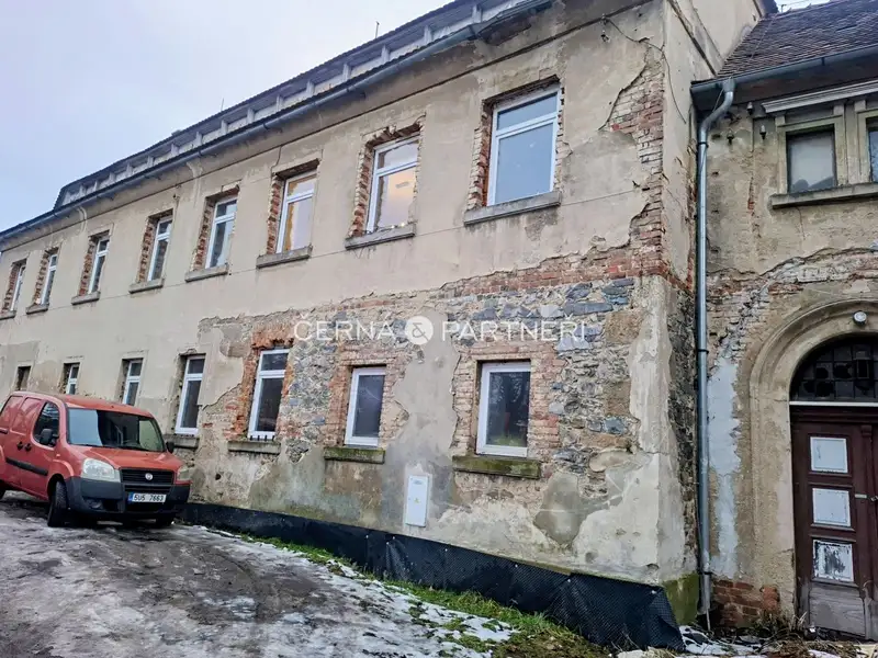 Prodej rodinného domu 540 m², pozemek 242 m², Varnsdorf – náhled fotky 2