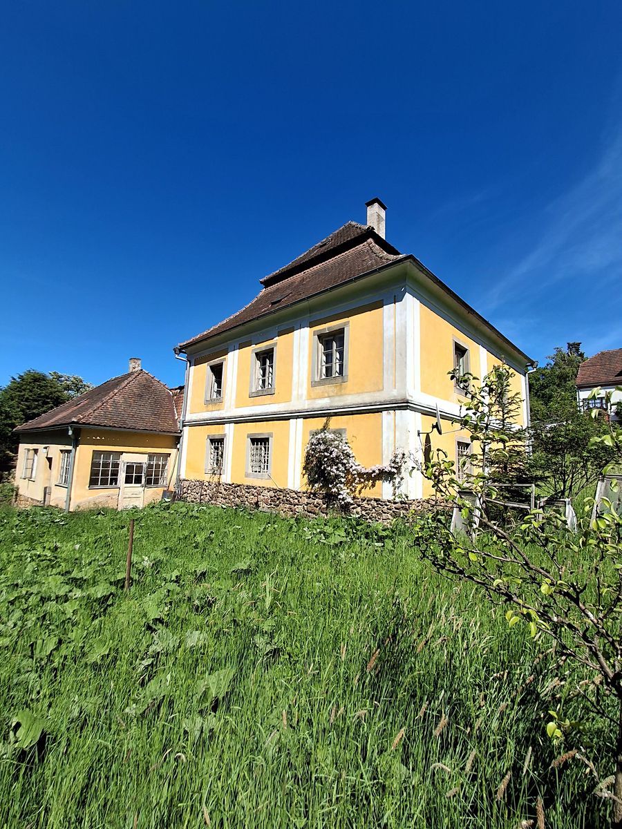 Prodej vily 200 m², pozemek 7774 m² – fotografie 2