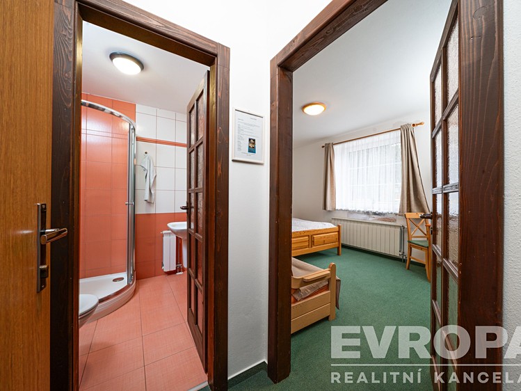 Будинок на продаж, 390 м² (30 з 45)