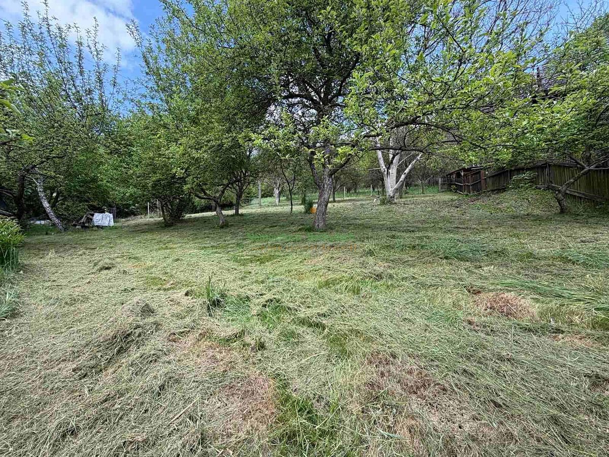 Prodej stavebního pozemku 1240 m² – fotografie 2