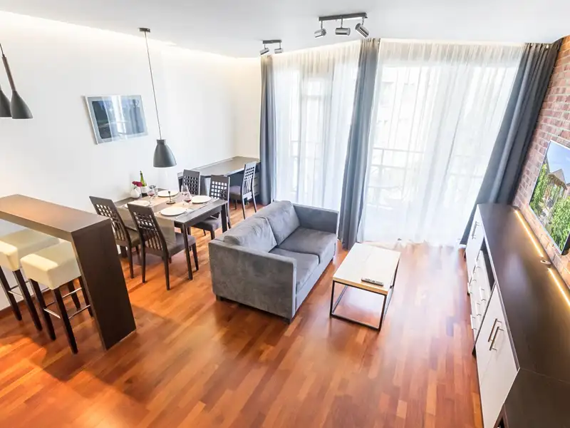 Pronájem bytu 2+kk 45 m², Praha – náhled fotky 1