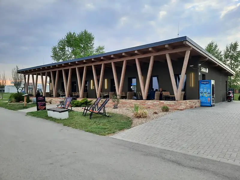 Prodej restaurace 407 m², Pasohlávky – náhled fotky 1