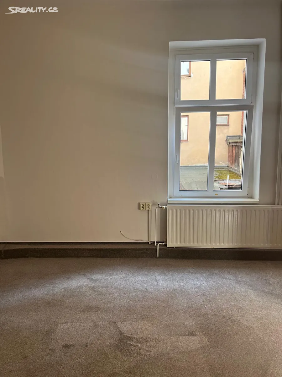 Pronájem bytu 1+1 33 m² – další