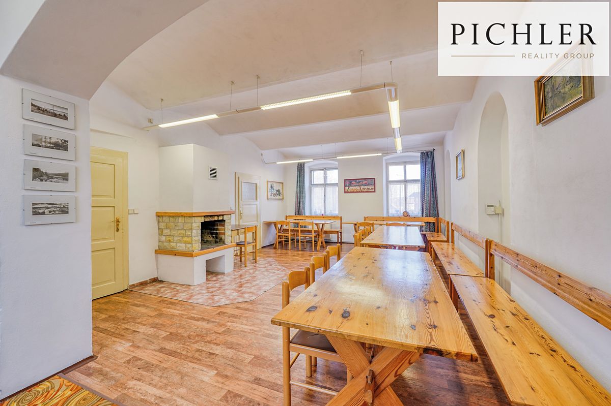 Prodej rodinného domu 220 m², pozemek 234 m² – fotografie 3