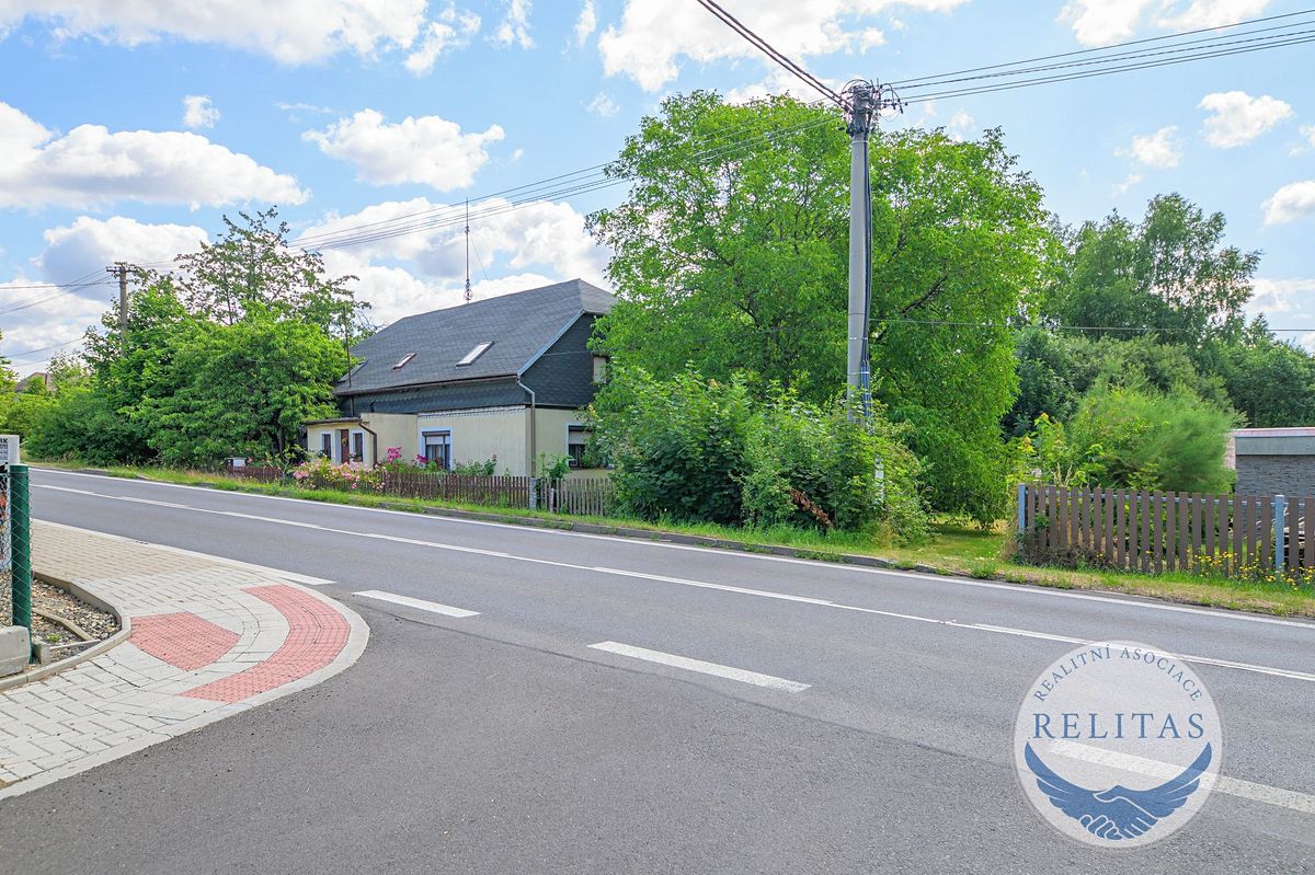 Prodej stavebního pozemku 966 m² – fotografie 4