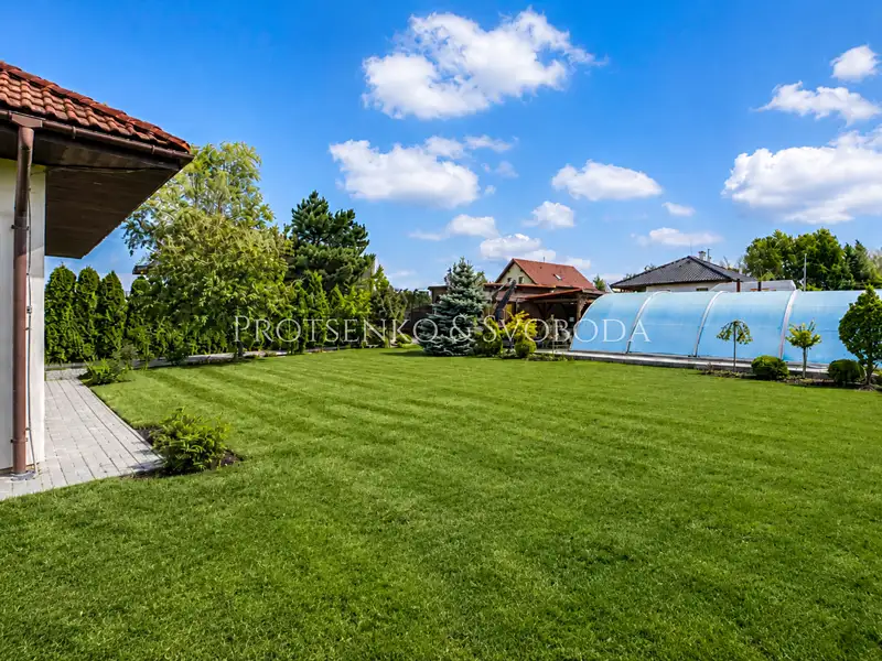 Prodej rodinného domu 310 m², pozemek 1182 m², Česká Lípa – náhled fotky 3