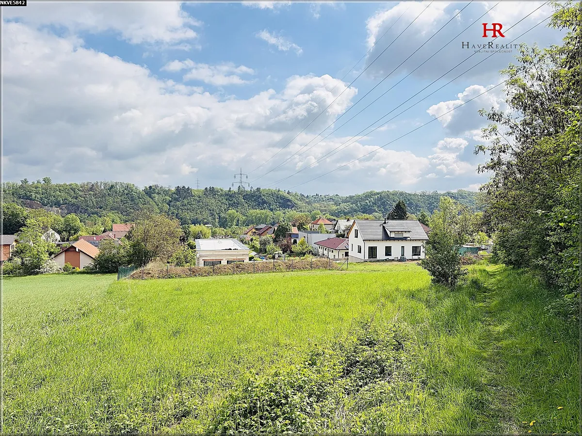 Prodej stavebního pozemku 1334 m²