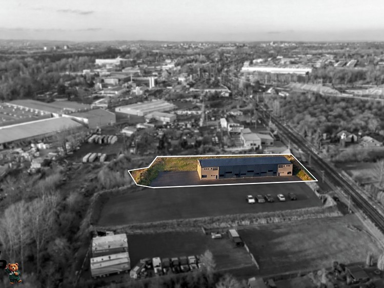 Prodej komerčního prostoru, 942 m² (1 z 20)