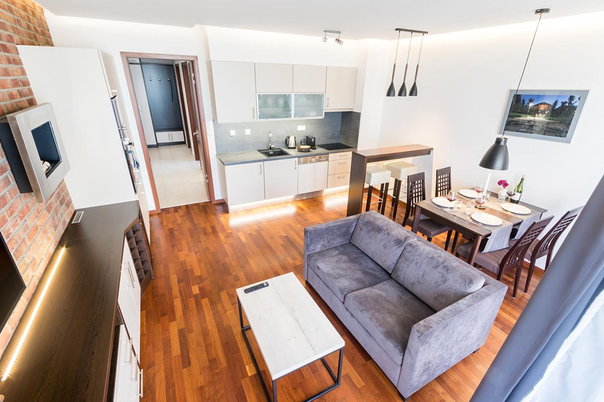 Pronájem bytu 2+kk 45 m² – fotografie 3