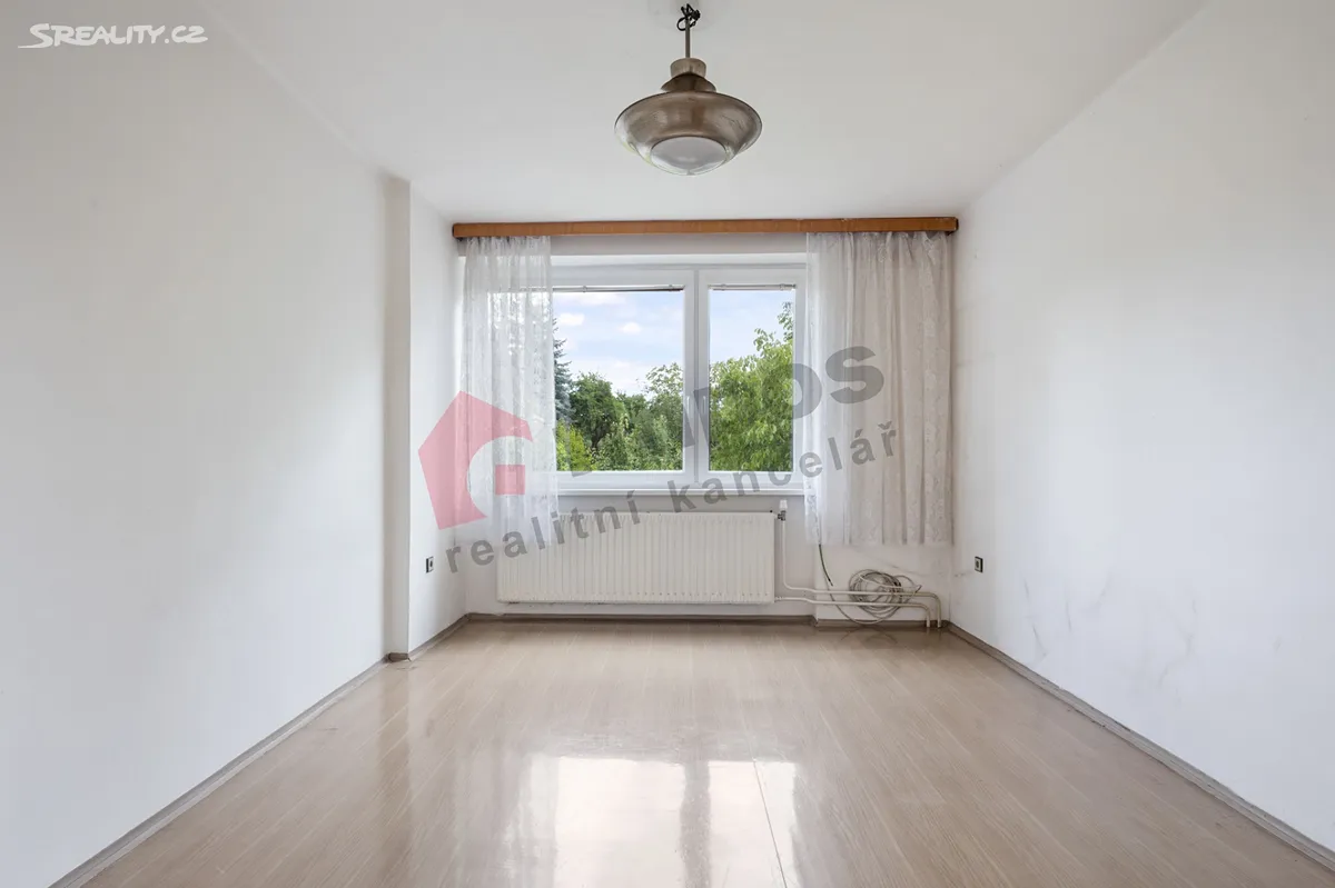 Prodej vily 210 m², pozemek 1048 m² – pohled 2