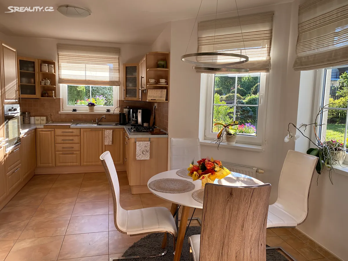 Prodej rodinného domu 150 m², pozemek 1321 m² – další
