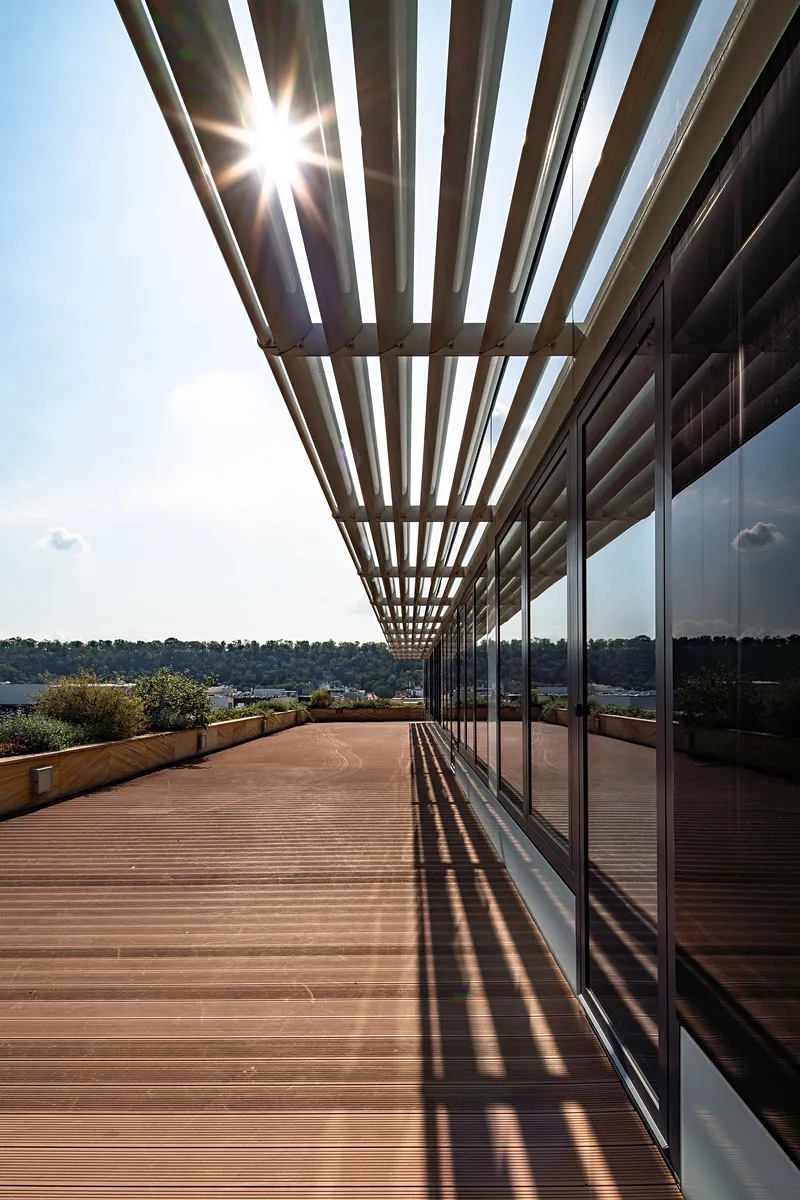Pronájem kanceláře 614 m²